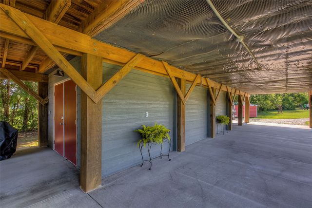 180 Seminole Trail, East Tawakoni, TX 75472