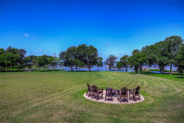 180 Seminole Trail, East Tawakoni, TX 75472