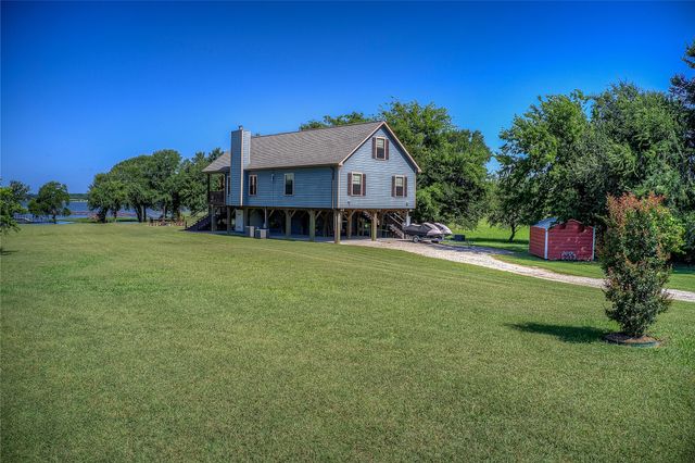 180 Seminole Trail, East Tawakoni, TX 75472