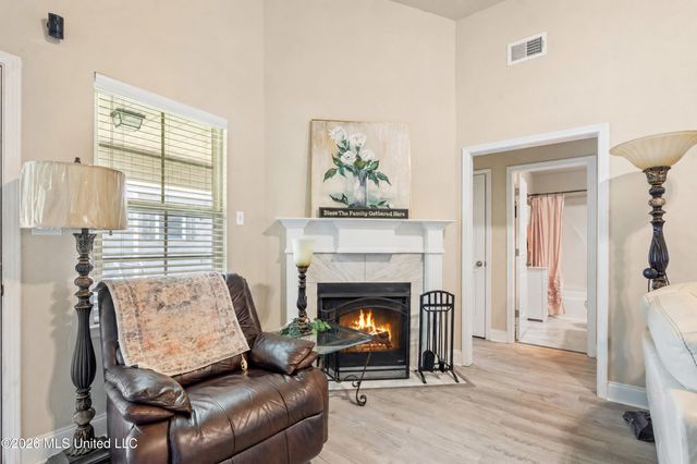 1883 Central Ridge Drive, Southaven, MS 38671