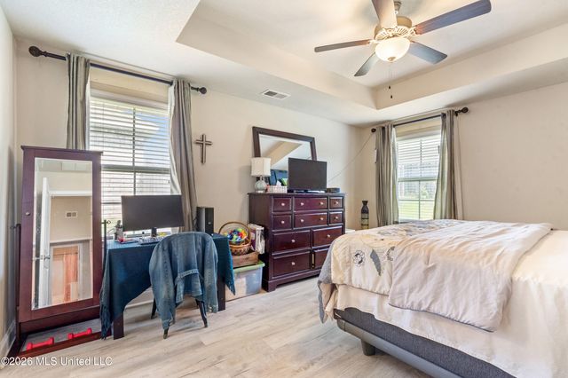 1883 Central Ridge Drive, Southaven, MS 38671