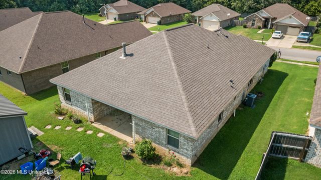 1883 Central Ridge Drive, Southaven, MS 38671