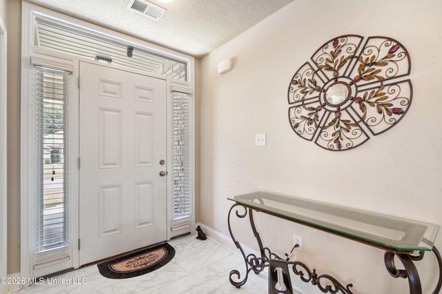 1883 Central Ridge Drive, Southaven, MS 38671