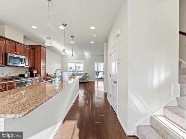 9002 PHITA LN, Manassas Park, VA 20111