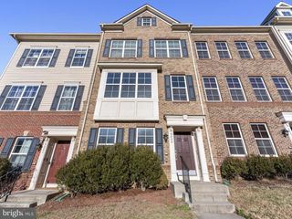 9002 PHITA LN, Manassas Park, VA 20111