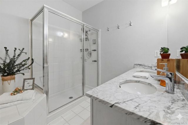 625 Madeira Boulevard, Melville, NY 11747