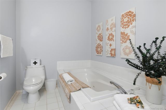 625 Madeira Boulevard, Melville, NY 11747