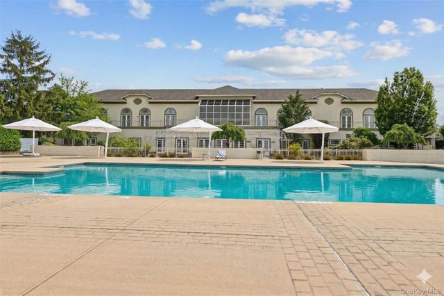 625 Madeira Boulevard, Melville, NY 11747