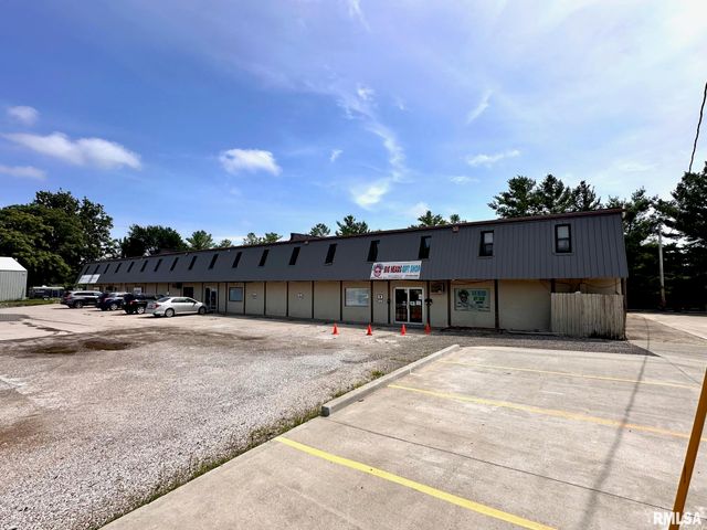 1848 S MAIN Street A, Jacksonville, IL 62650