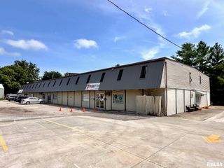 1848 S MAIN Street A, Jacksonville, IL 62650