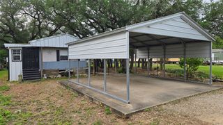 78 Avenue D, Van Vleck, TX 77482