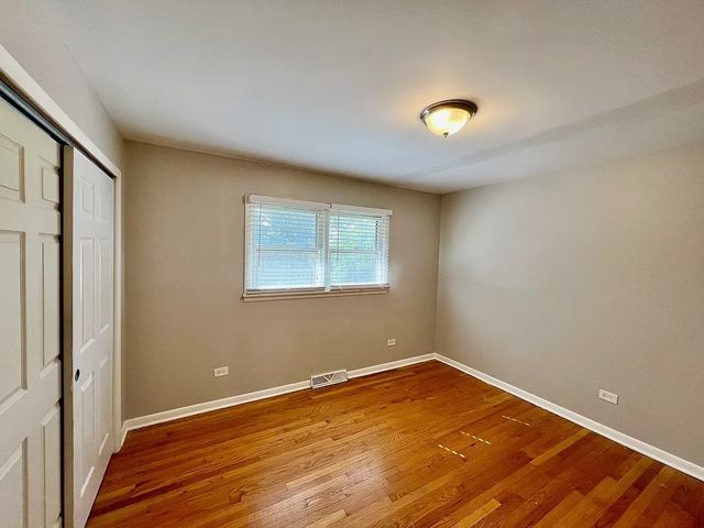 16046 Prairie Avenue, South Holland, IL 60473