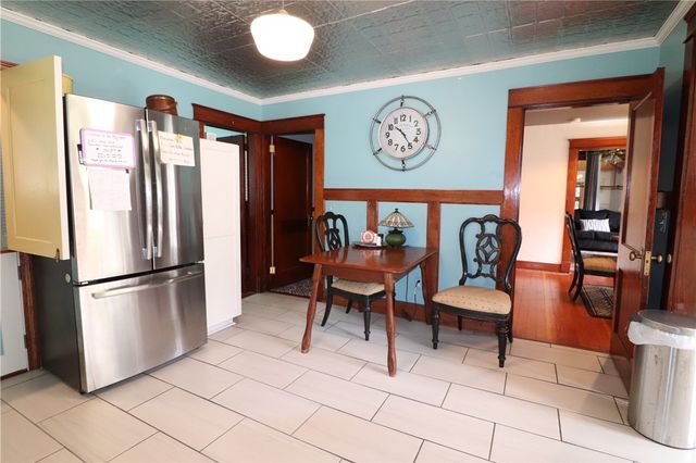 140 Maple Avenue 1, Middletown, RI 02842