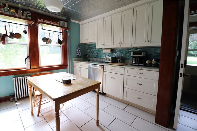140 Maple Avenue 1, Middletown, RI 02842