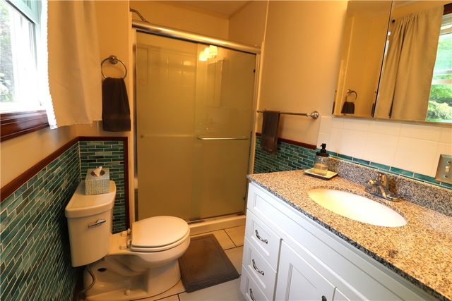 140 Maple Avenue 1, Middletown, RI 02842