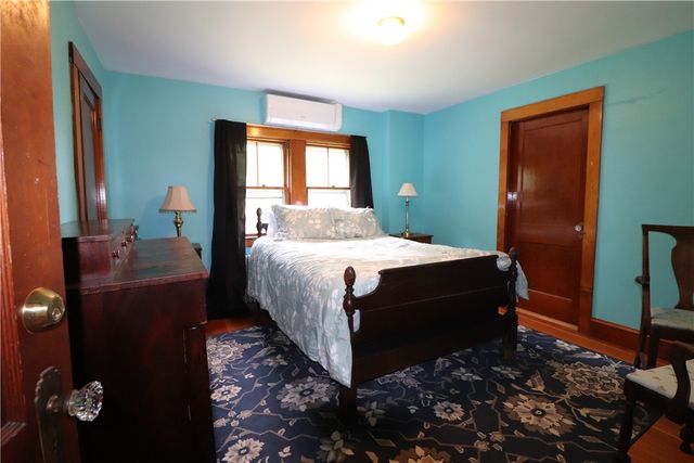 140 Maple Avenue 1, Middletown, RI 02842