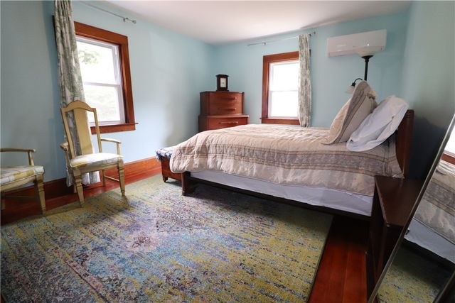 140 Maple Avenue 1, Middletown, RI 02842