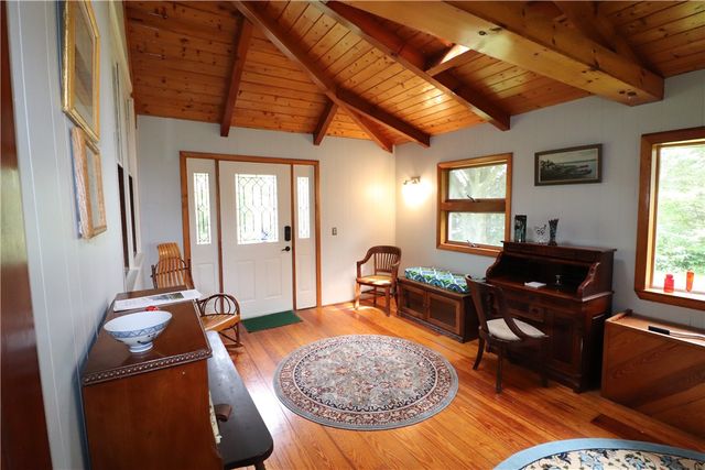 140 Maple Avenue 1, Middletown, RI 02842