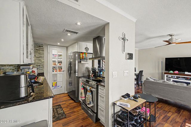 8037 N 32ND Drive 5, Phoenix, AZ 85051