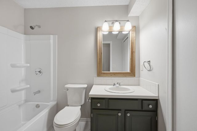 8110 W Westlawn, Wichita, KS 67212