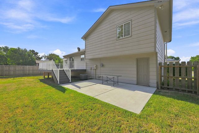 8110 W Westlawn, Wichita, KS 67212