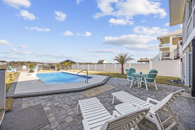 414 S Dogwood Drive, Murrells Inlet, SC 29576