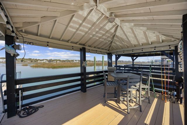 414 S Dogwood Drive, Murrells Inlet, SC 29576