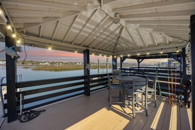 414 S Dogwood Drive, Murrells Inlet, SC 29576