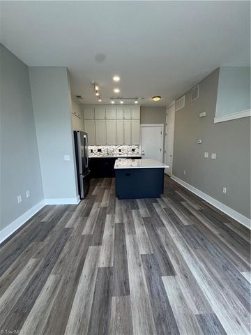 810 W 4th Street 421, Winston-salem, NC 27101