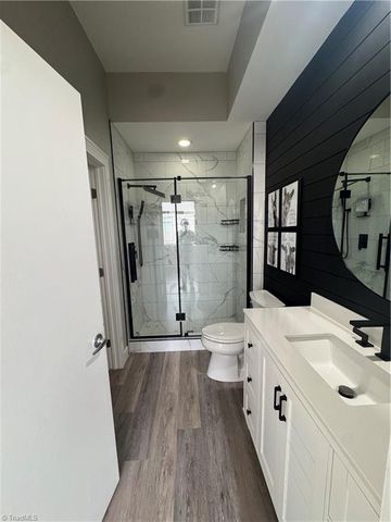 810 W 4th Street 421, Winston-salem, NC 27101