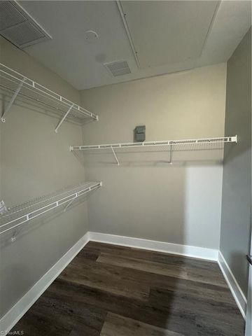 810 W 4th Street 421, Winston-salem, NC 27101