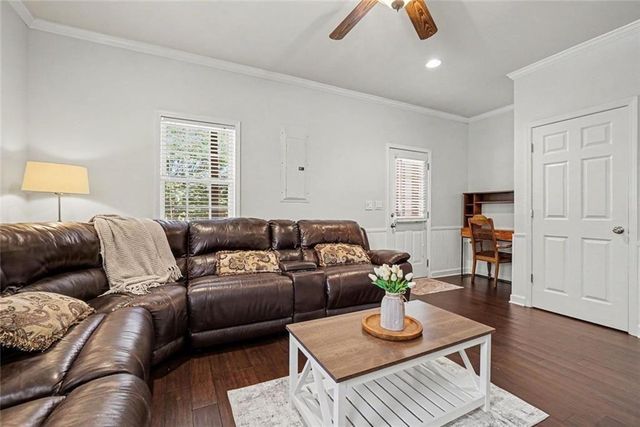 3001 Waters Edge Trail, Roswell, GA 30075