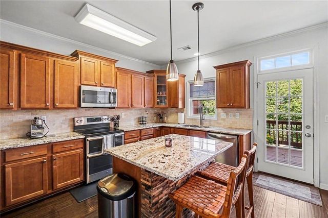 3001 Waters Edge Trail, Roswell, GA 30075