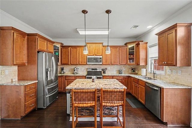 3001 Waters Edge Trail, Roswell, GA 30075
