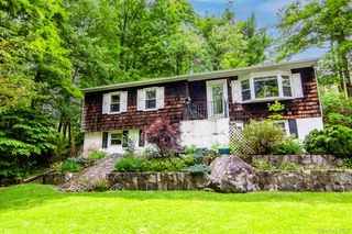 36 Rochambeau Road, Garrison, NY 10524
