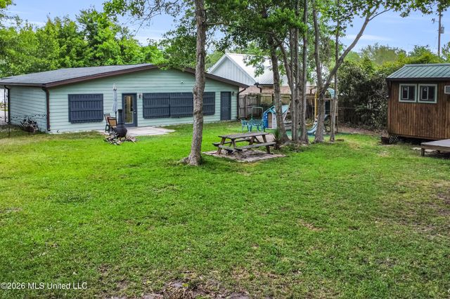 130 Melody Lane, Bay Saint Louis, MS 39520
