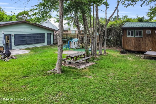 130 Melody Lane, Bay Saint Louis, MS 39520