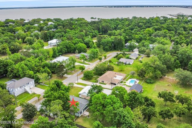 130 Melody Lane, Bay Saint Louis, MS 39520