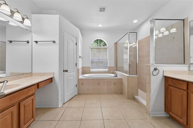 2309 SILVER TRUMPET COURT, Valrico, FL 33594