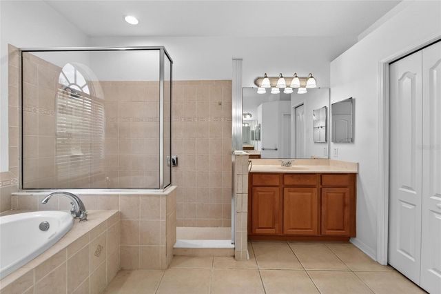 2309 SILVER TRUMPET COURT, Valrico, FL 33594