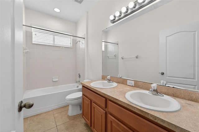 2309 SILVER TRUMPET COURT, Valrico, FL 33594