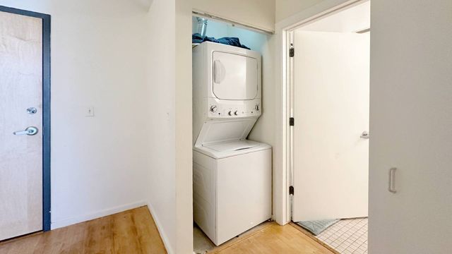 3500 S Sangamon Street 404, Chicago, IL 60609