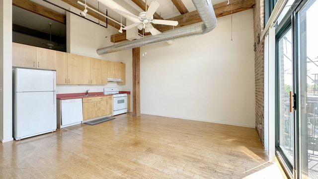 3500 S Sangamon Street 404, Chicago, IL 60609