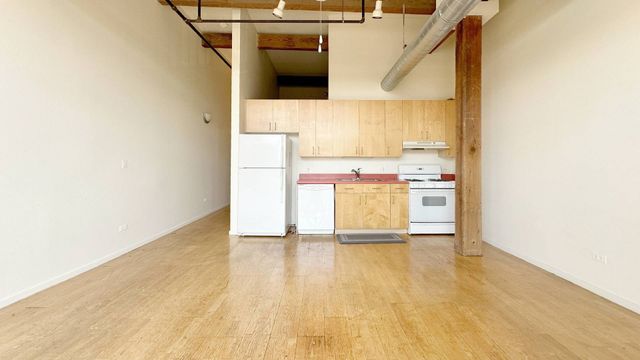 3500 S Sangamon Street 404, Chicago, IL 60609