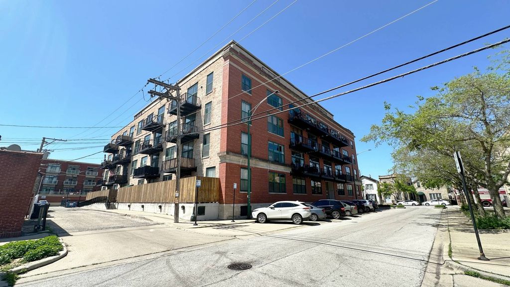 3500 S Sangamon Street 404, Chicago, IL 60609