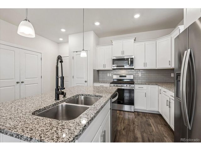 21891 E 7th Ave, Aurora, CO 80018
