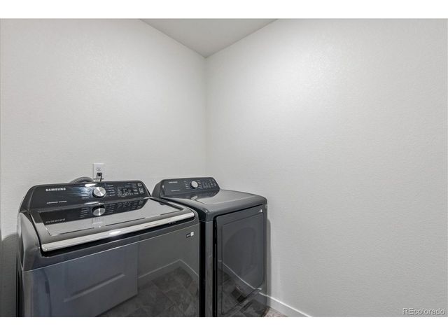 21891 E 7th Ave, Aurora, CO 80018