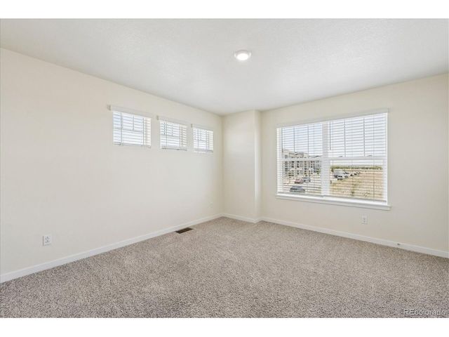 21891 E 7th Ave, Aurora, CO 80018