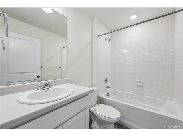 21891 E 7th Ave, Aurora, CO 80018