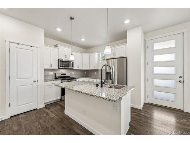 21891 E 7th Ave, Aurora, CO 80018